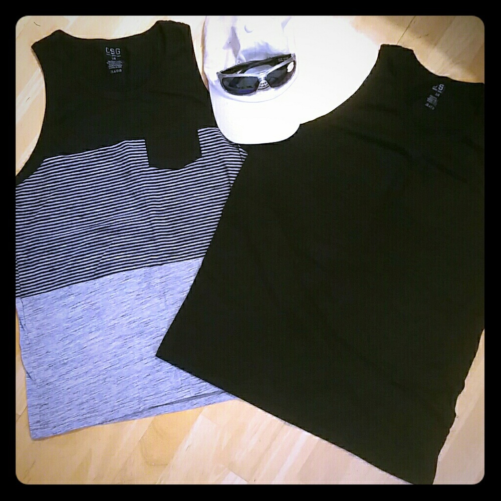 2 Men's tank tops EUC